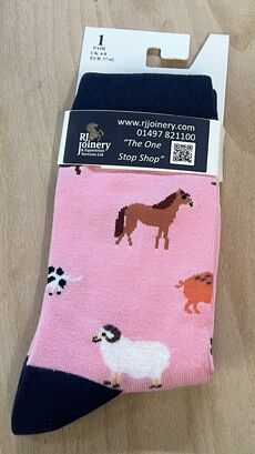 House Of Tweed Bamboo Pink Farmyard socks