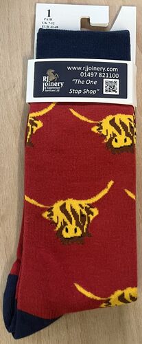 House Of Tweed Bamboo Highland Cow Red socks